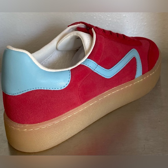 STEVE MADDEN WOMENS RED AND BLUE SNEAKERS - Picture 9 of 15